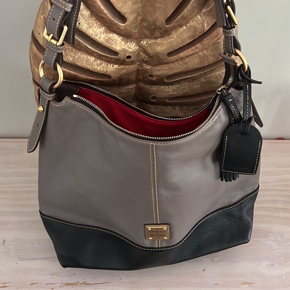 100% Authentic Dooney & Bourke Hobo Bag - Picture 4 of 16